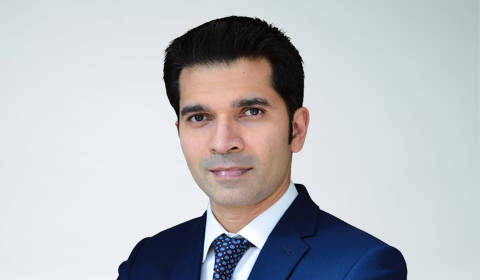 Moiz Khan Professional Headshot