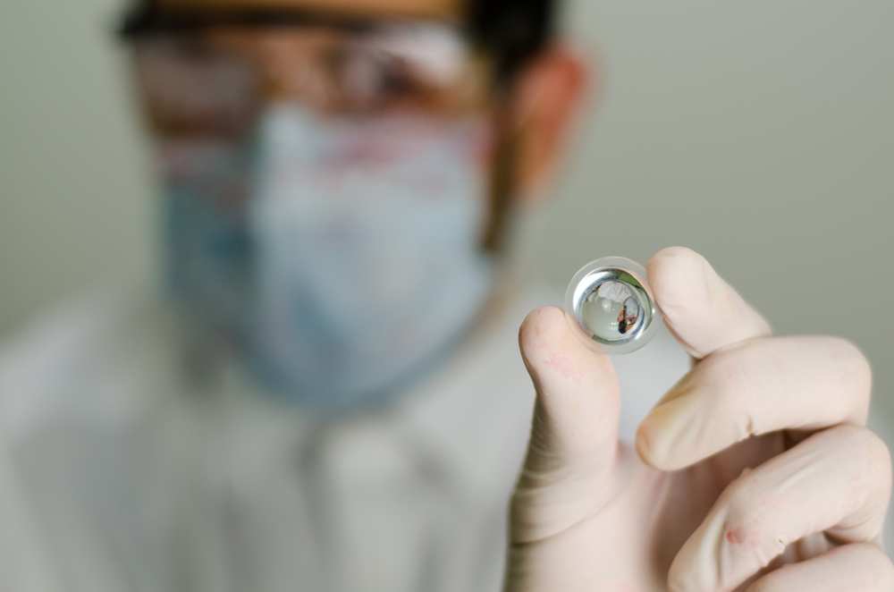 Medical implant chip