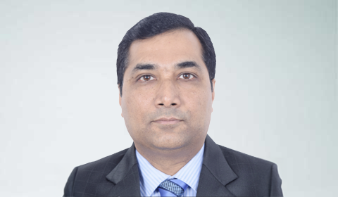 Sunresh Vellat Professional Headshot