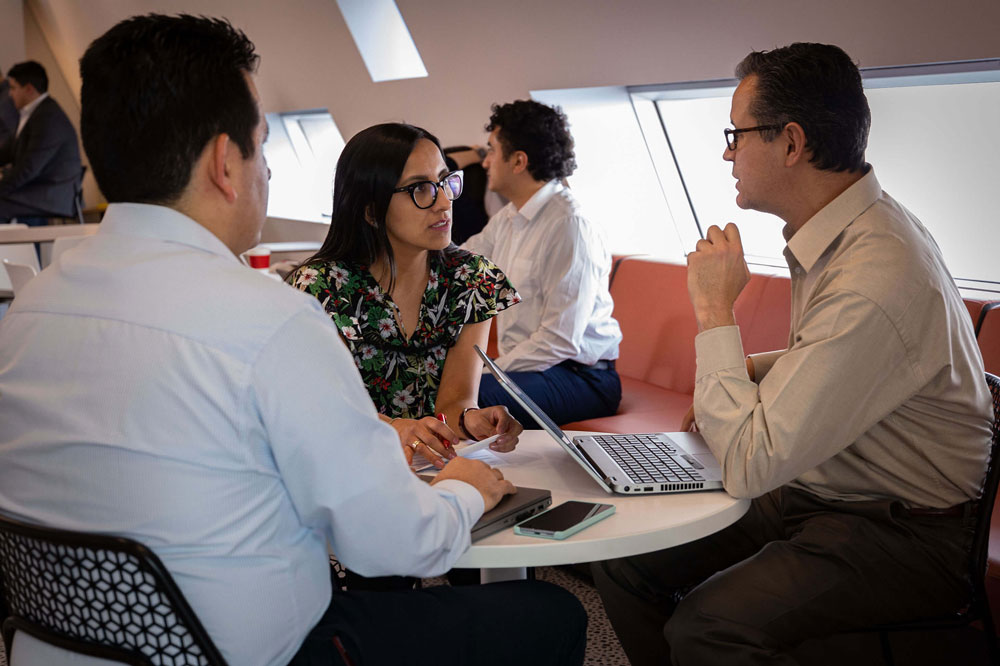 Mexico City leaders conduct a lively discussion